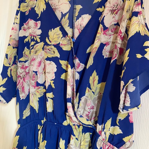 Floral short Romper - Picture 6 of 6